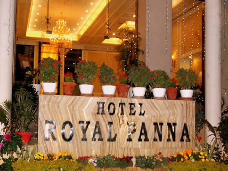 Hotel Royal Panna Shahjahanpur Zewnętrze zdjęcie